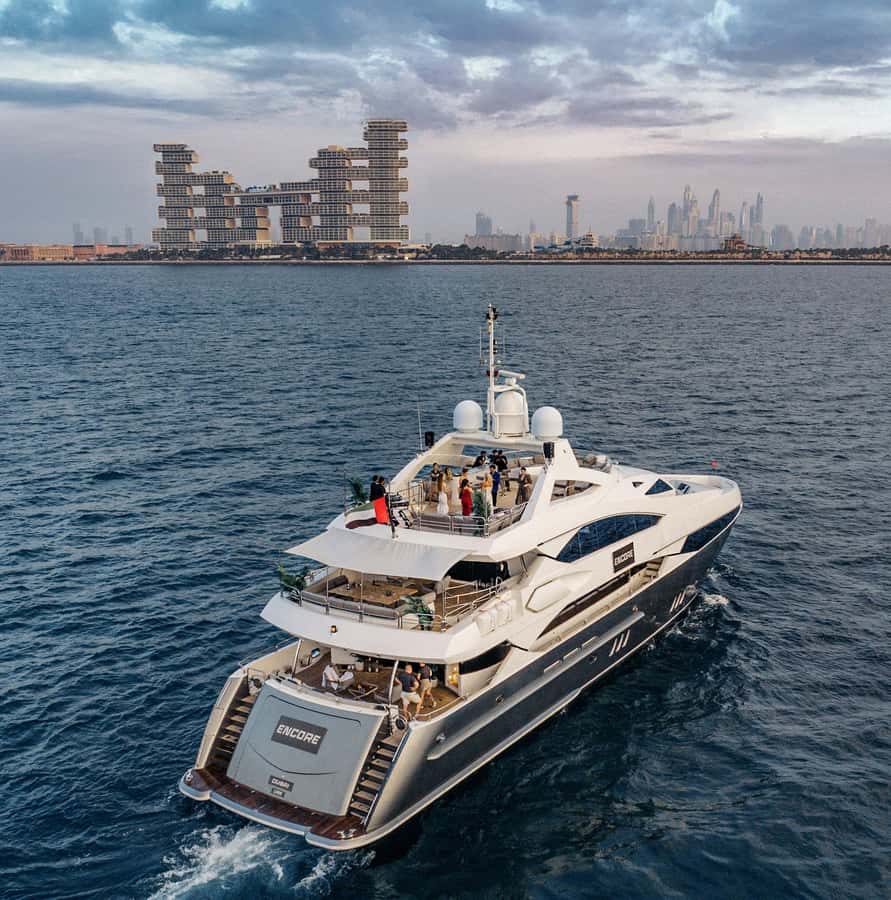 Sunseeker Superyacht: VIP Dinner, Premium Drinks& Live Music - Why this Sunseeker VIP sushi dinner feels different in Dubai