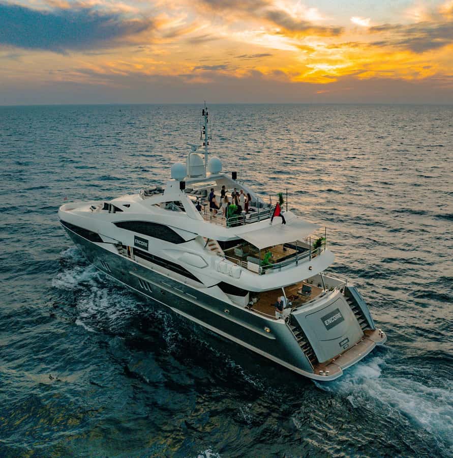 Sunseeker Superyacht: VIP Dinner, Premium Drinks& Live Music - Omakase sushi on deck: what’s really included and how it works