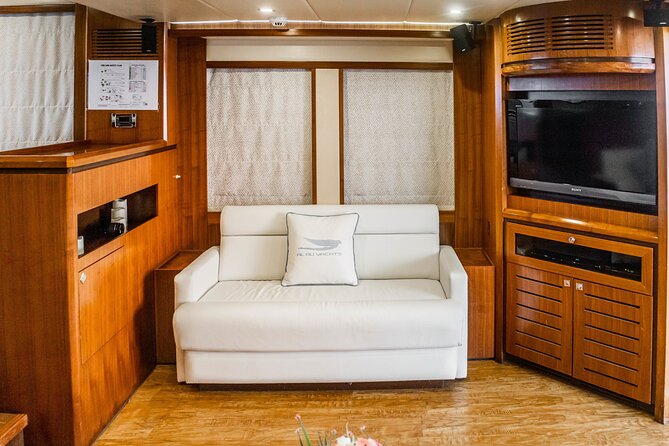 Sunset escape on Bluemoon 64ft from Dubai Marina to Atlantis - Price and Value: How $865.35 Works for a Group of Up to 15