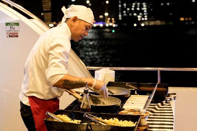 Superyacht Experience in Dubai with Dinner and Live Music - Dinner and live pasta station: BBQ style with a party pace