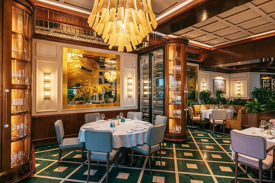 The View Fast Track with an Italian Lunch at Signor Sassi - How the fast track works at The View at The Palm