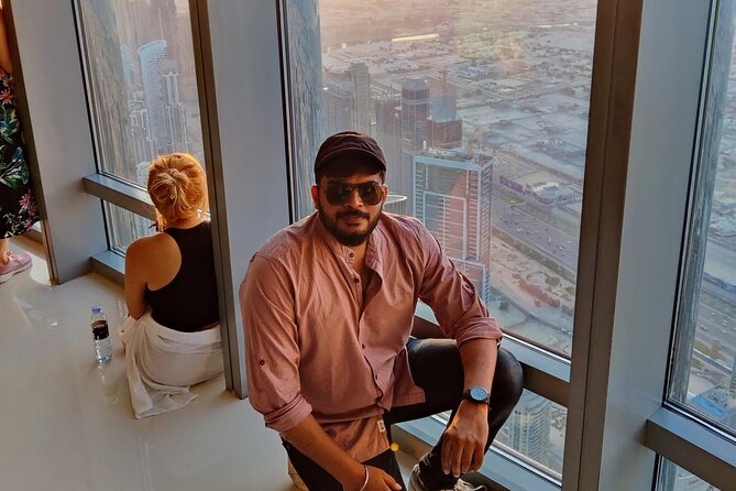 Top of Burj Khalifa & Sky Views Dubai Tour with Transfers - Tips to Get Better Photos and a Smoother Flow