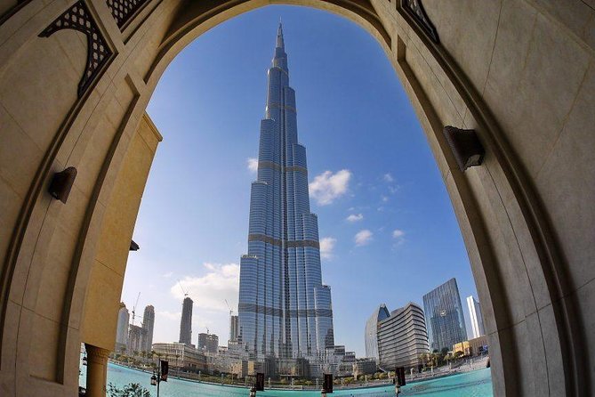 Wings of Dubai: Downtown Dubai Art & Architecture Tour - From Souk Al Bahar to Burj Plaza, the Downtown “design corridor”